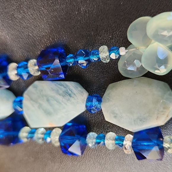 Triple strand stone and vintage glass Necklace in Blues - Picture 4 of 6